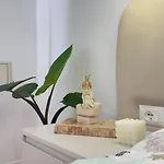Luxe Apartment